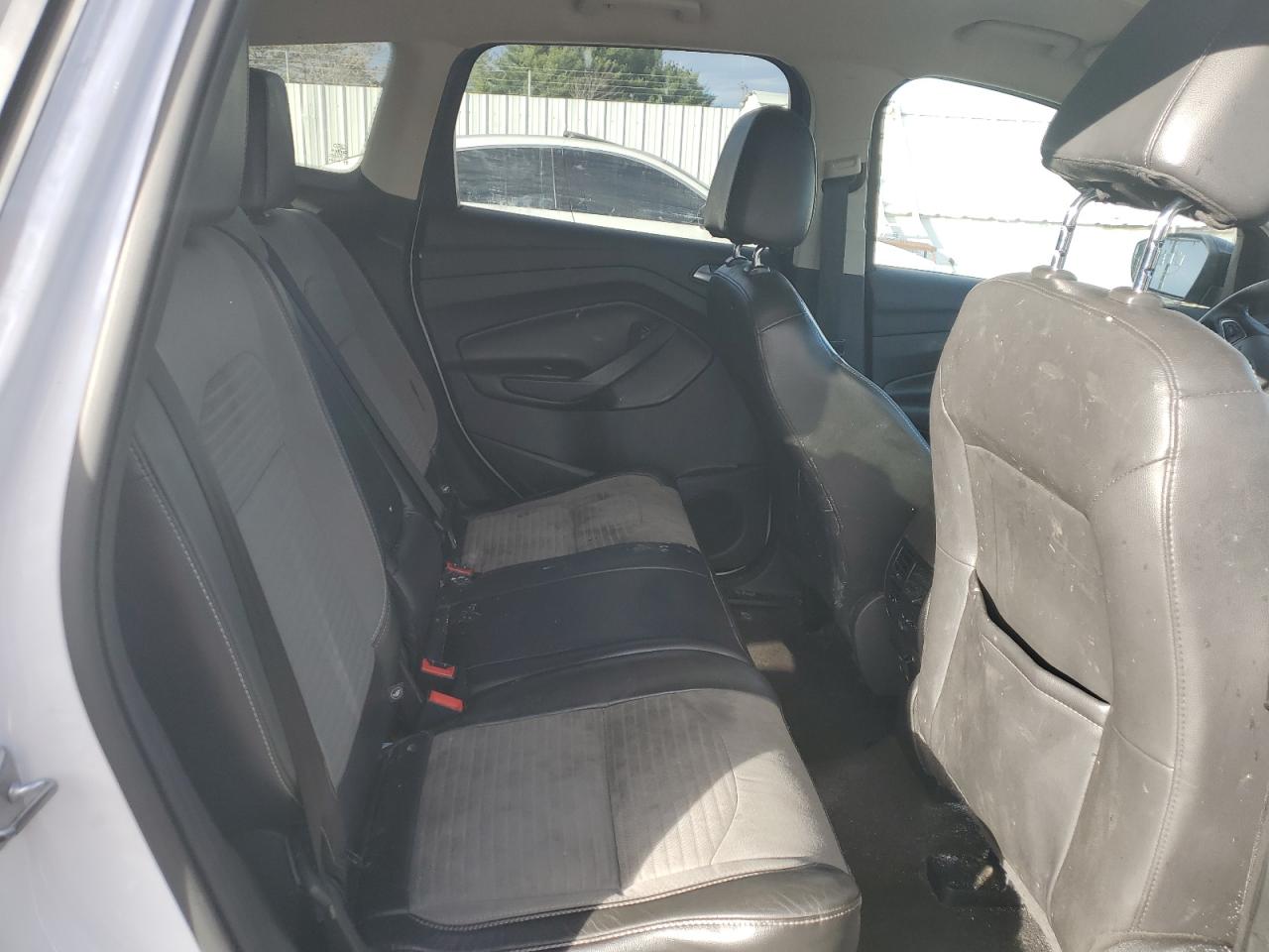 2017 Ford Escape Se VIN: 1FMCU9G93HUC58264 Lot: 92909105