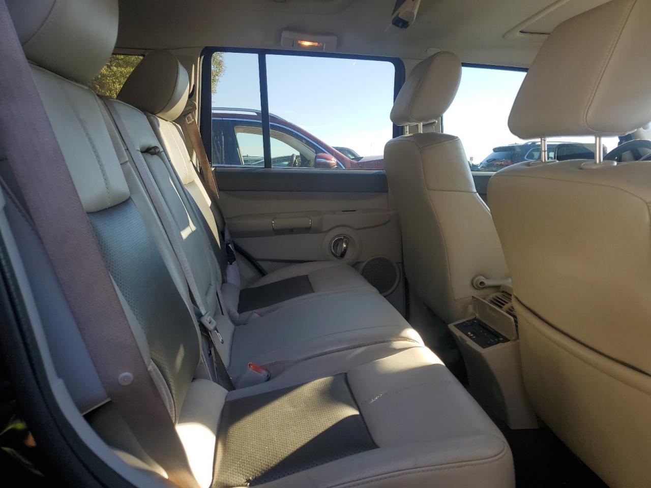 2007 Jeep Commander Limited VIN: 1J8HG582X7C584684 Lot: 91458085