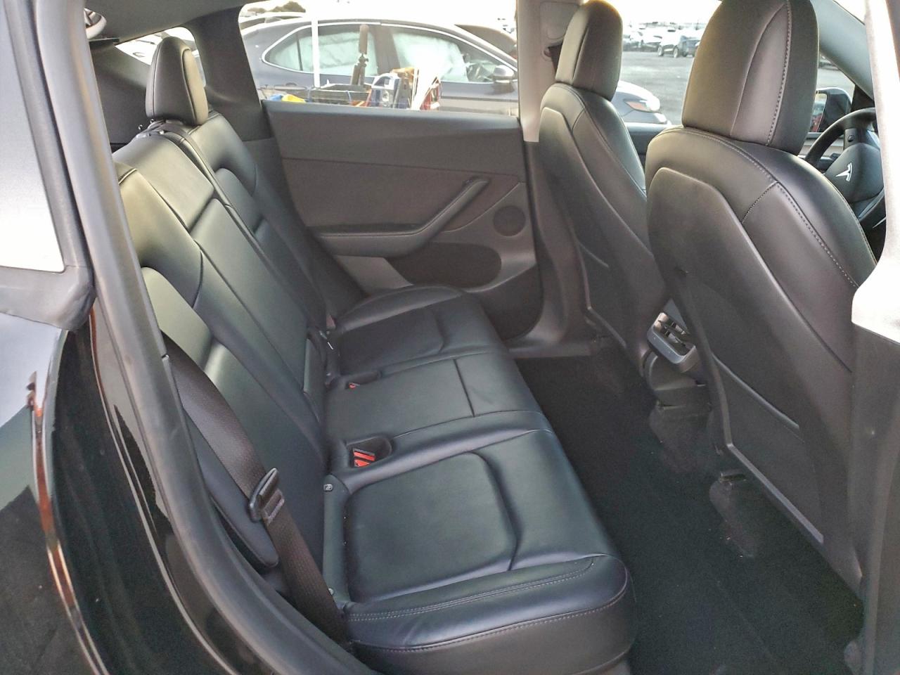 2022 Tesla Model Y VIN: 7SAYGDEF2NF573559 Lot: 94558645