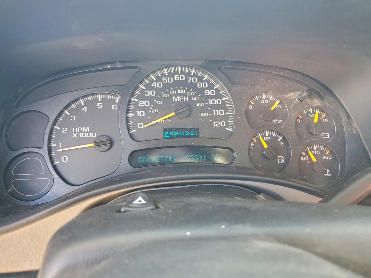 2005 GMC Yukon VIN: 1GKEC13T85J143082 Lot: 93717925