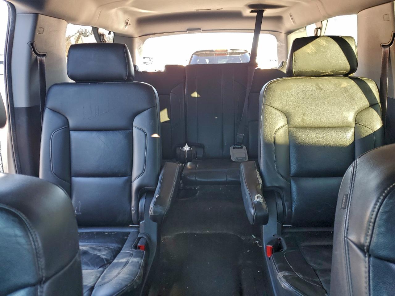 2015 Chevrolet Suburban C1500 Lt VIN: 1GNSCJKC0FR294301 Lot: 94177935