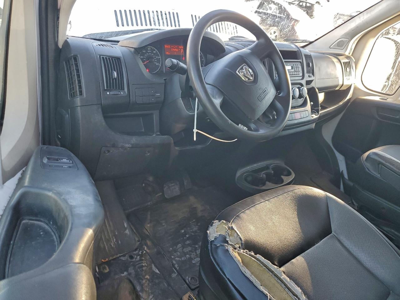 2017 Ram Promaster 2500 2500 High VIN: 3C6TRVDG1HE532892 Lot: 92246345