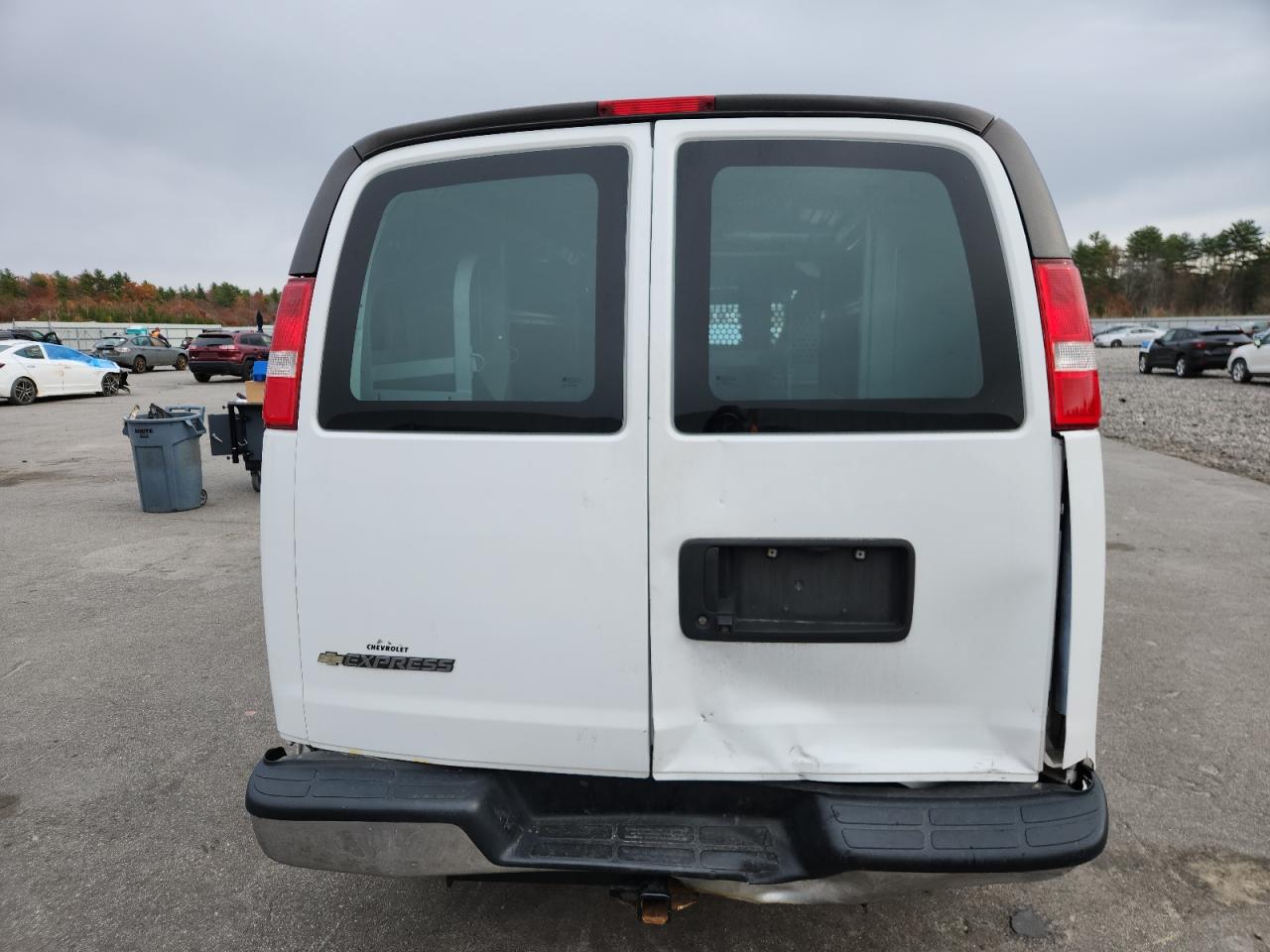2018 Chevrolet Express G2500 VIN: 1GCWGAFP7J1335915 Lot: 91799645