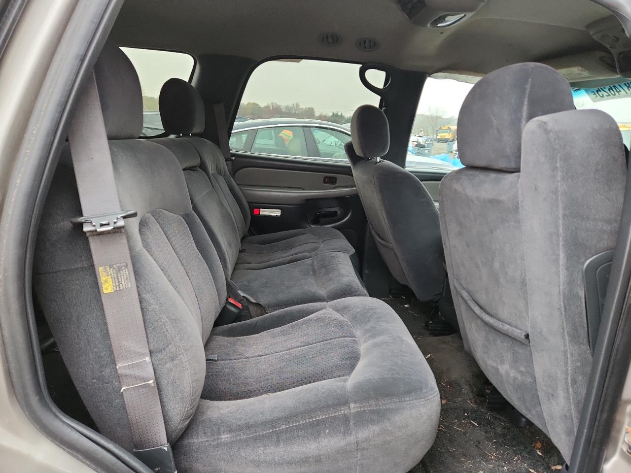 2002 Chevrolet Tahoe C1500 VIN: 1GNEC13V42J322333 Lot: 93874625