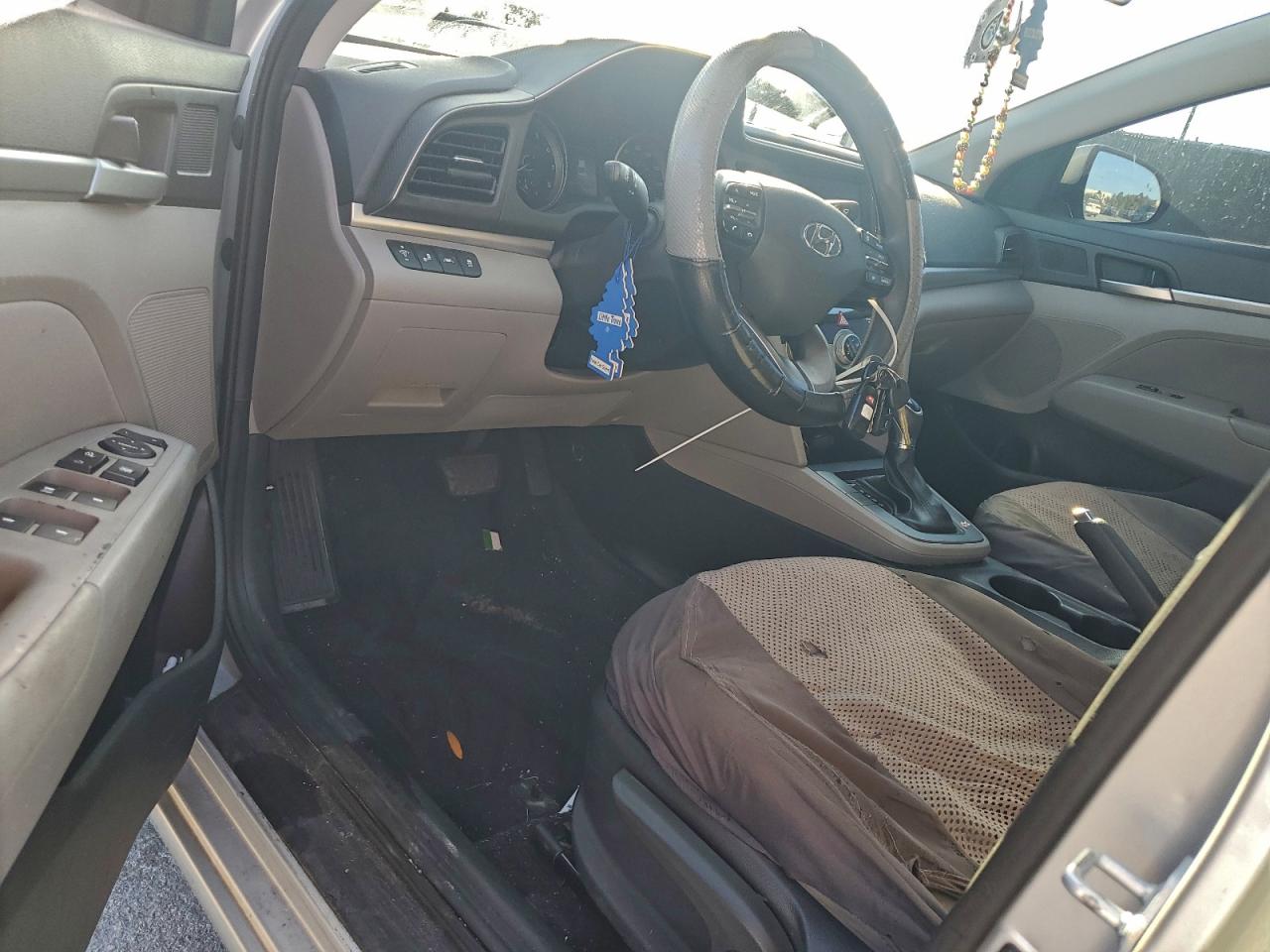 2019 Hyundai Elantra Sel VIN: 5NPD84LF2KH439997 Lot: 94352215