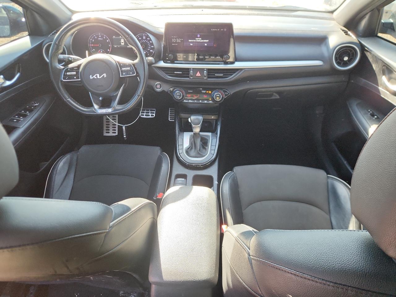 2024 Kia Forte Gt Line VIN: 3KPF54AD8RE756233 Lot: 92055295