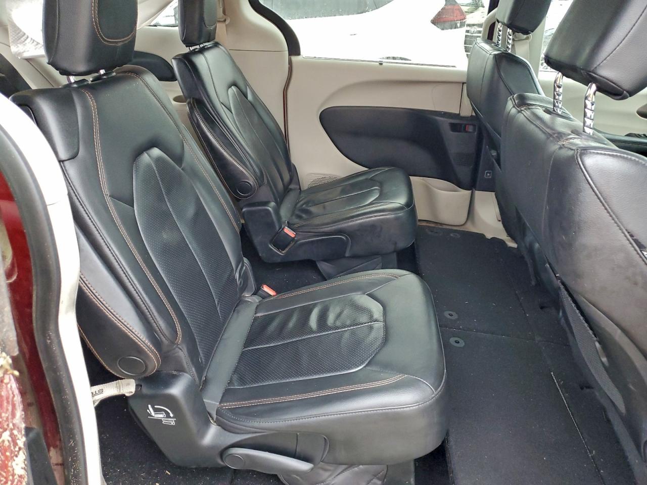 2018 Chrysler Pacifica Touring L VIN: 2C4RC1BG0JR261487 Lot: 93425645