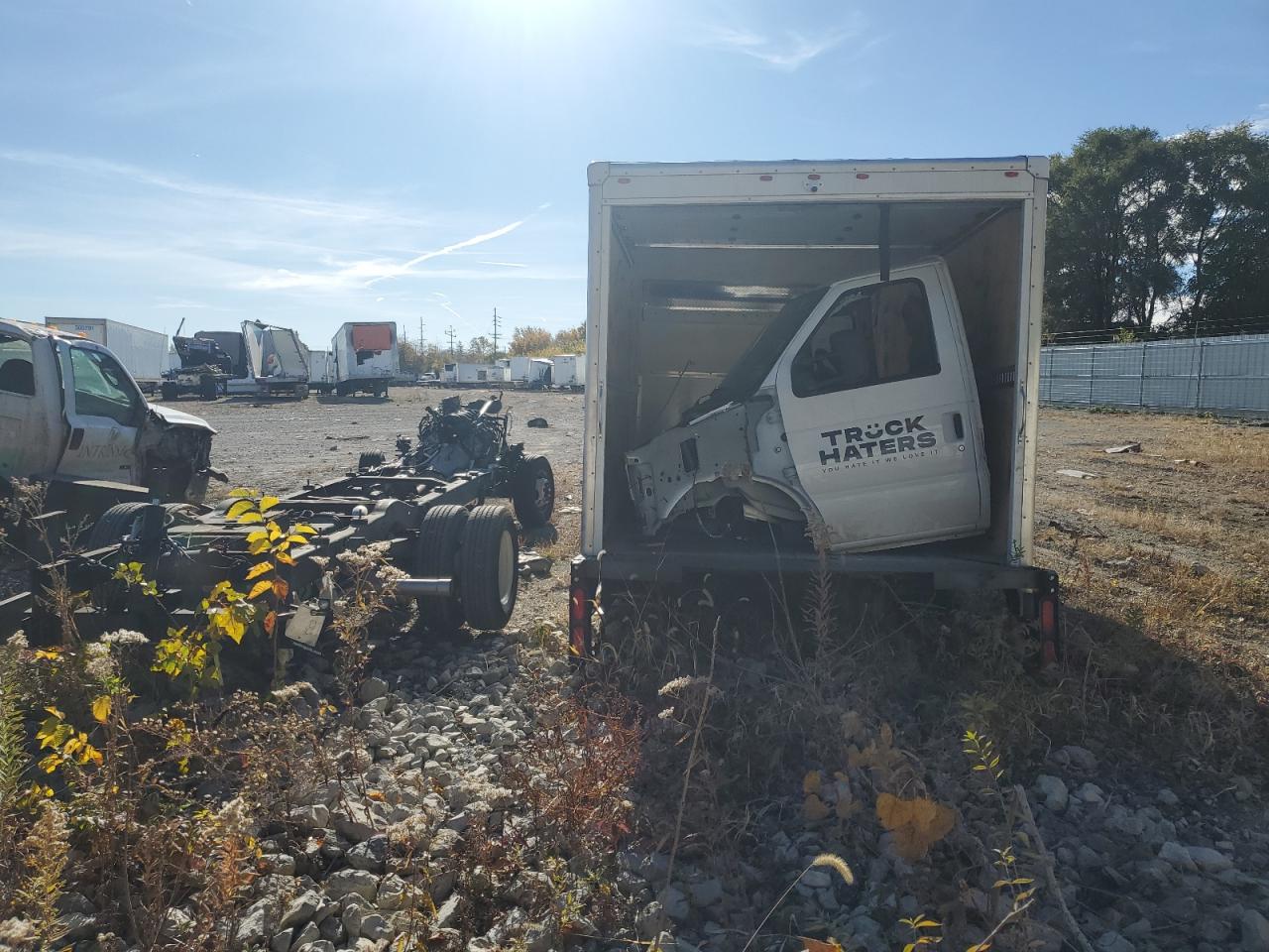 2025 Ford Econoline E450 Super Duty Cutaway Van VIN: 1FDXE4FN9SDD15218 Lot: 89720445