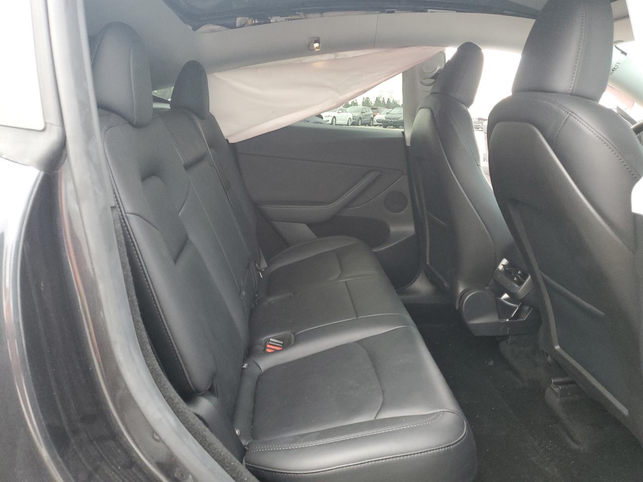 2024 Tesla Model Y VIN: 7SAYGDEE2RF164068 Lot: 92018705