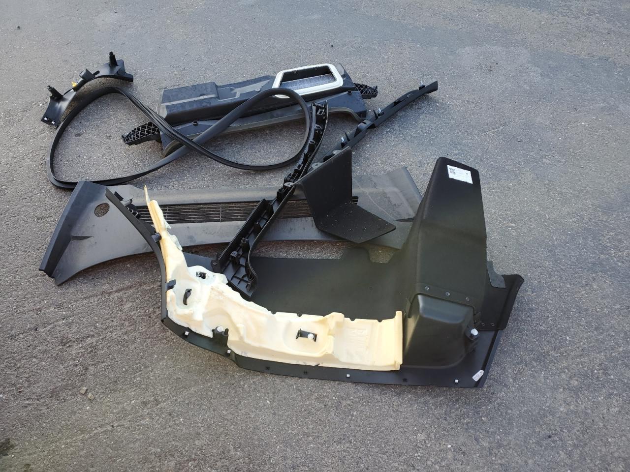 2021 Tesla Model Y VIN: 5YJYGDEFXMF242983 Lot: 93425545