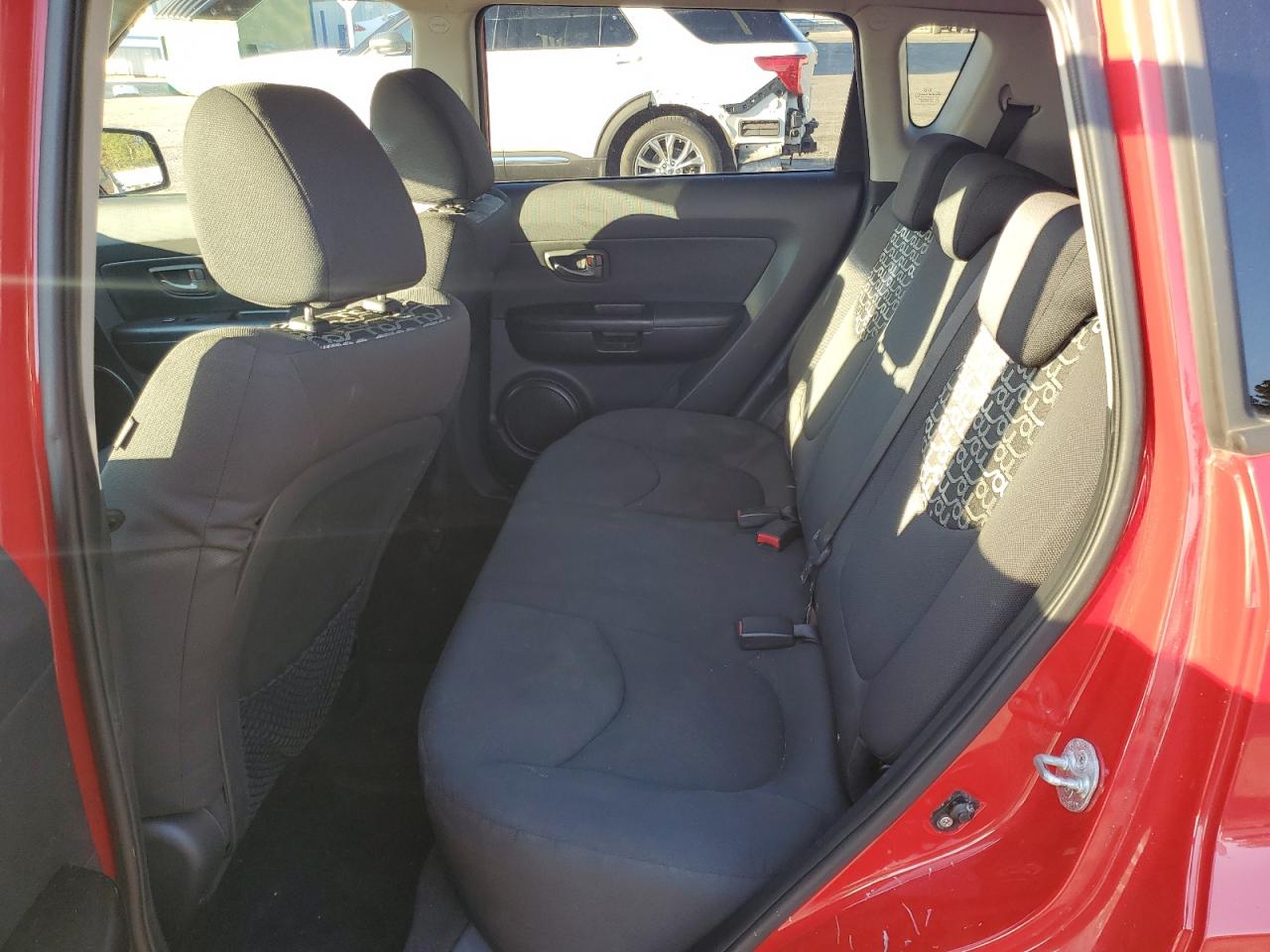 2010 Kia Soul + VIN: KNDJT2A21A7175647 Lot: 92050185