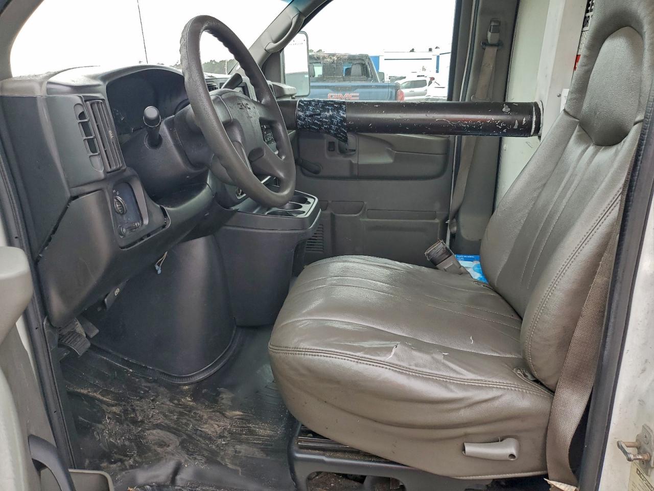 2007 GMC Savana Cutaway G3500 VIN: 1GDGG31V571903718 Lot: 94287665