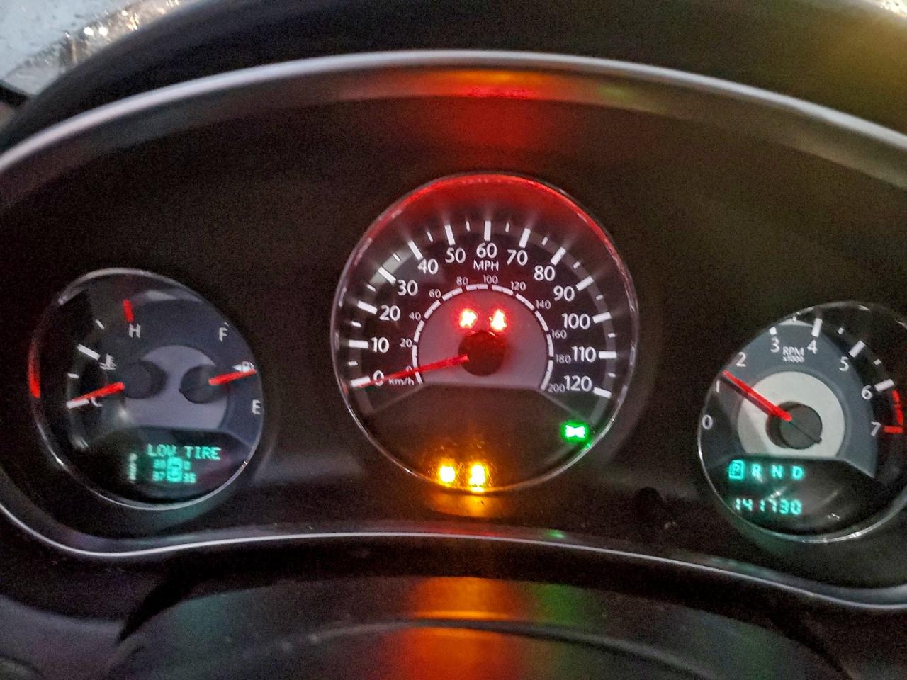 2011 Chrysler 200 Touring VIN: 1C3BC1FG1BN553082 Lot: 94268745