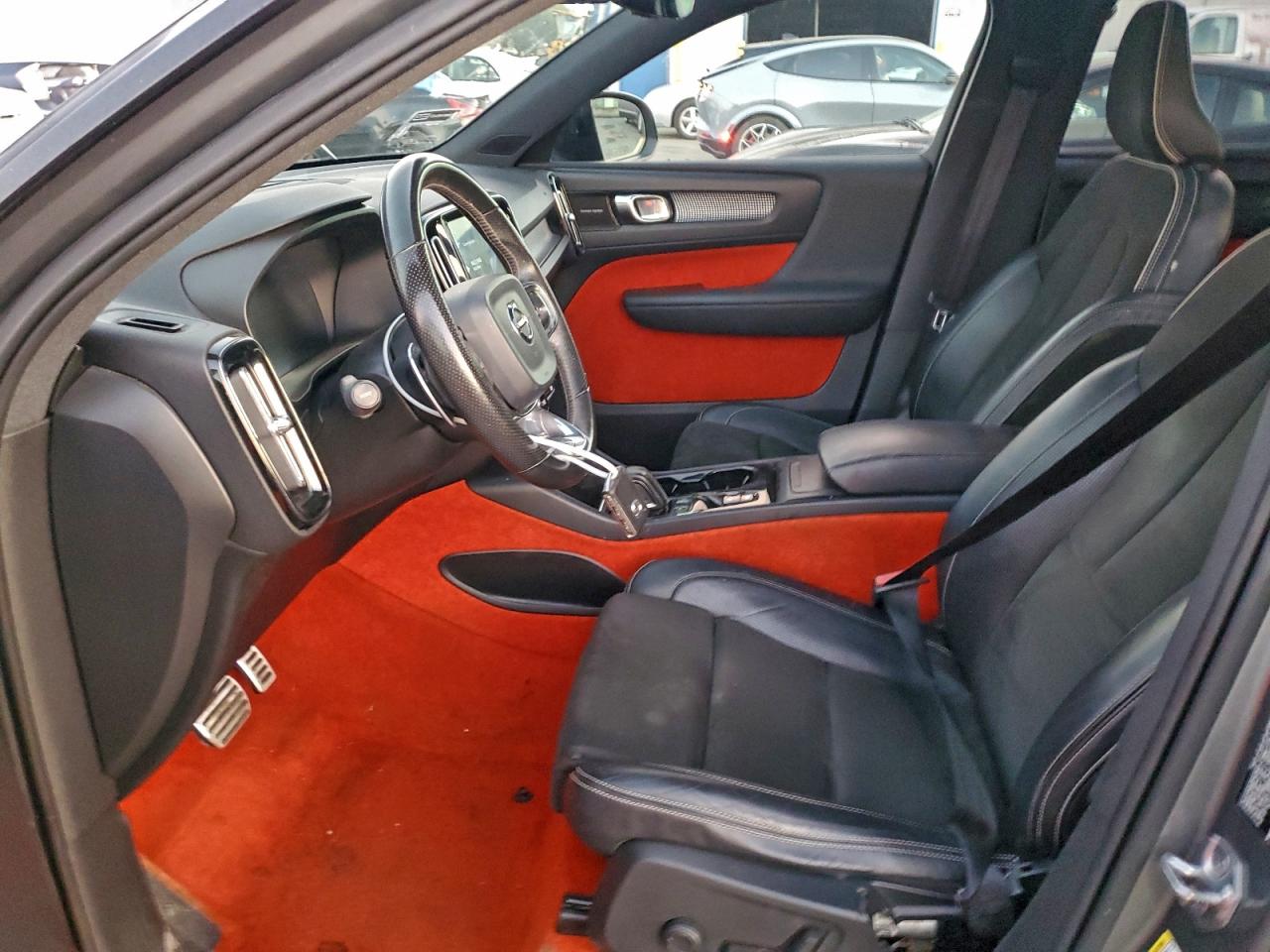 2019 Volvo Xc40 T5 Momentum VIN: YV4162XZ9K2014034 Lot: 94323895