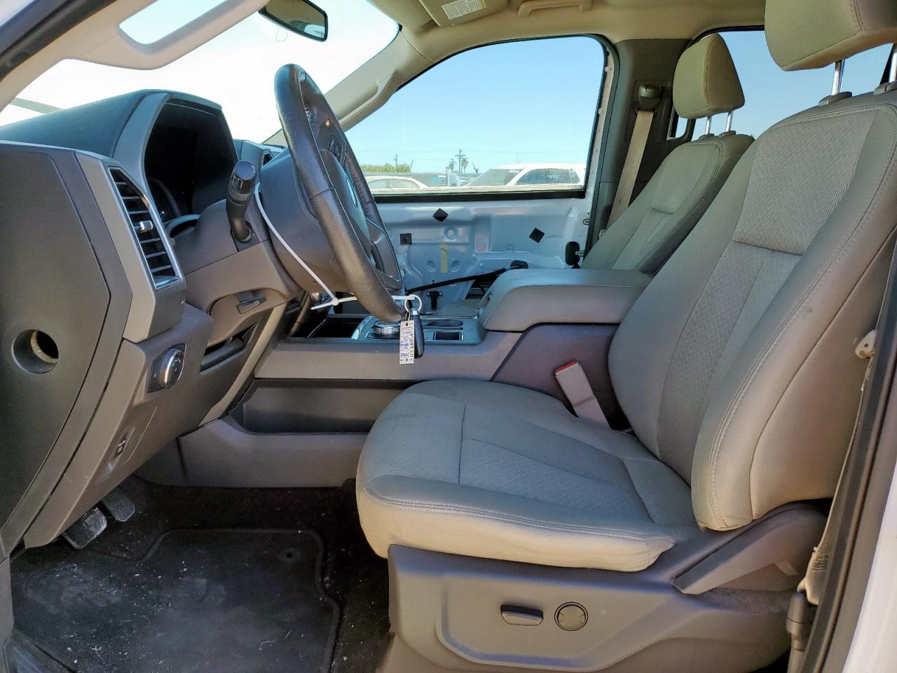 2021 Ford Expedition Xlt VIN: 1FMJU1HT8MEA10633 Lot: 92351075