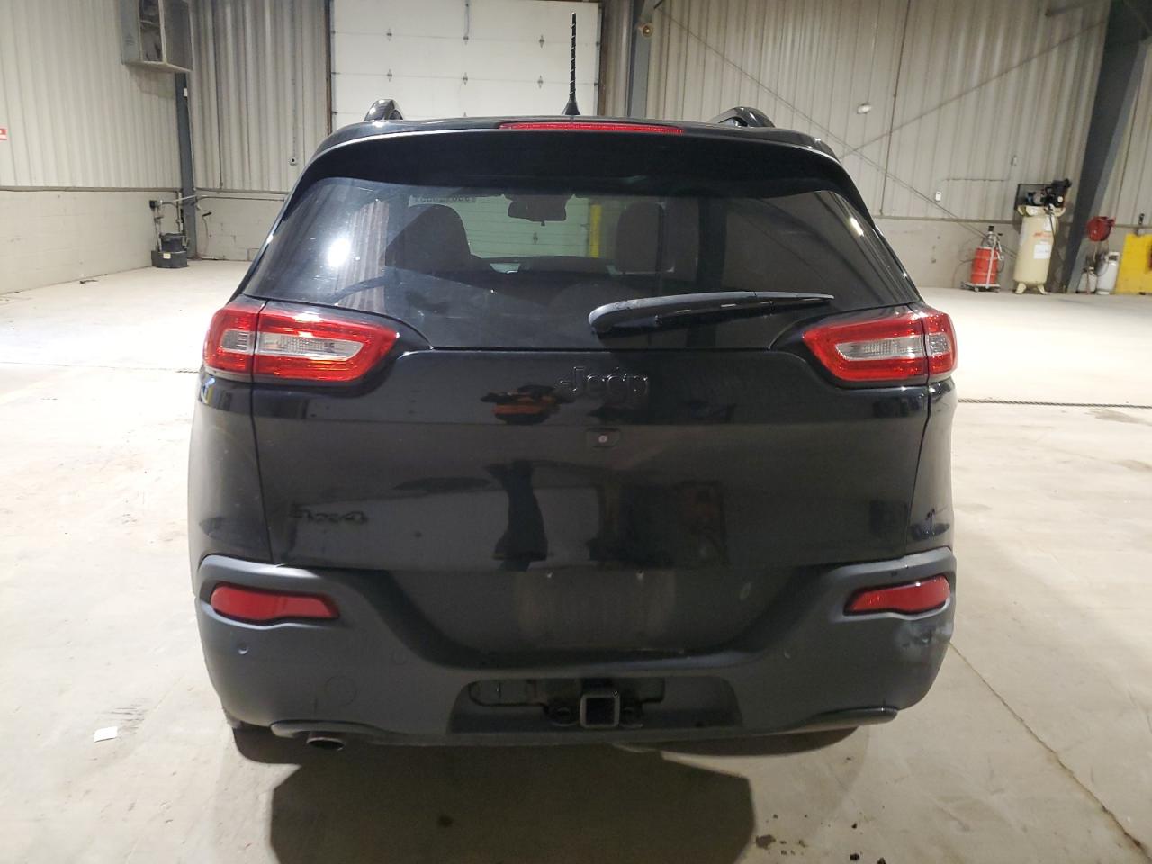 2018 Jeep Cherokee Limited VIN: 1C4PJMDB1JD569447 Lot: 93819055