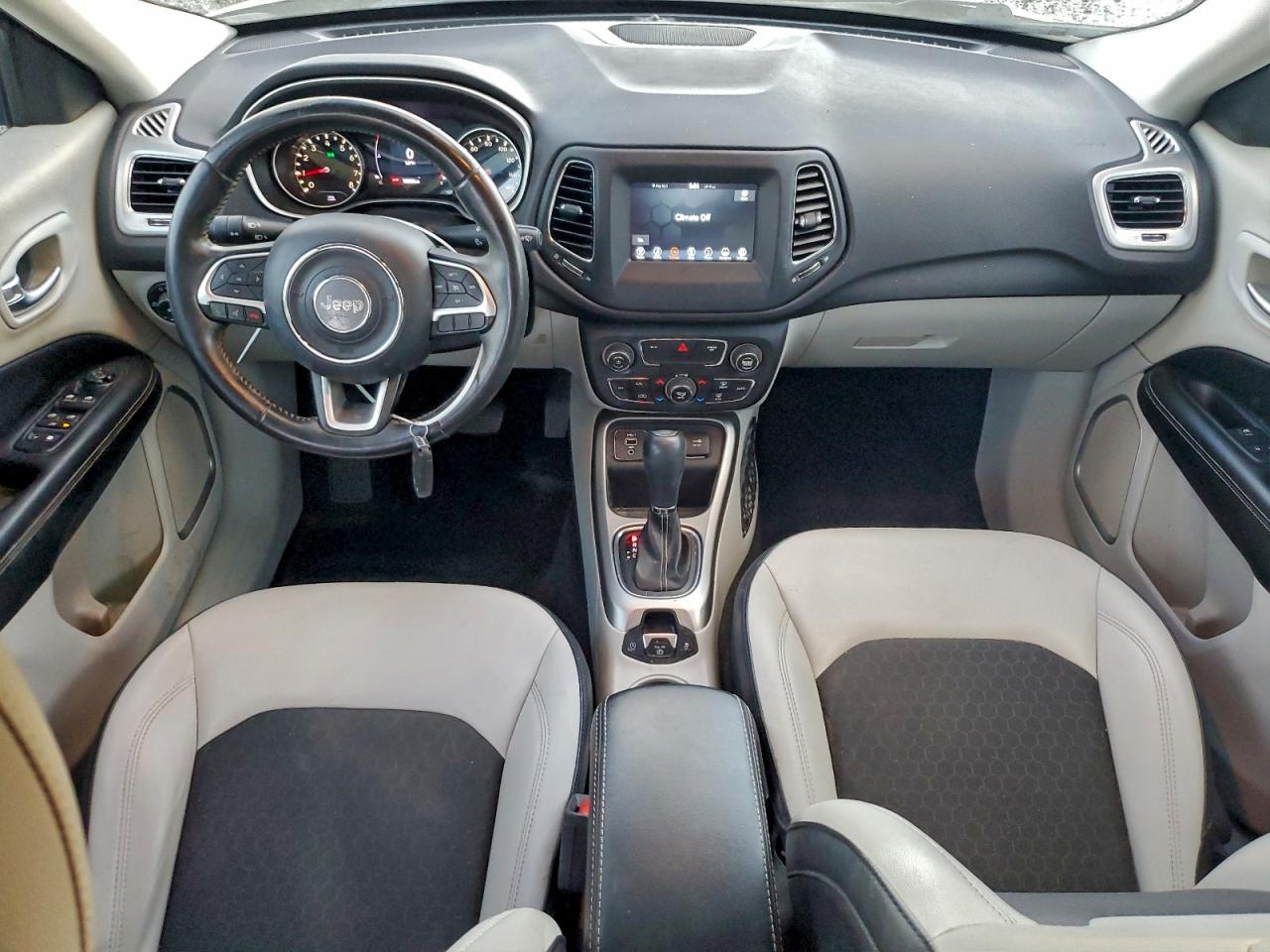 2019 Jeep Compass Latitude VIN: 3C4NJCBB3KT743163 Lot: 93739205