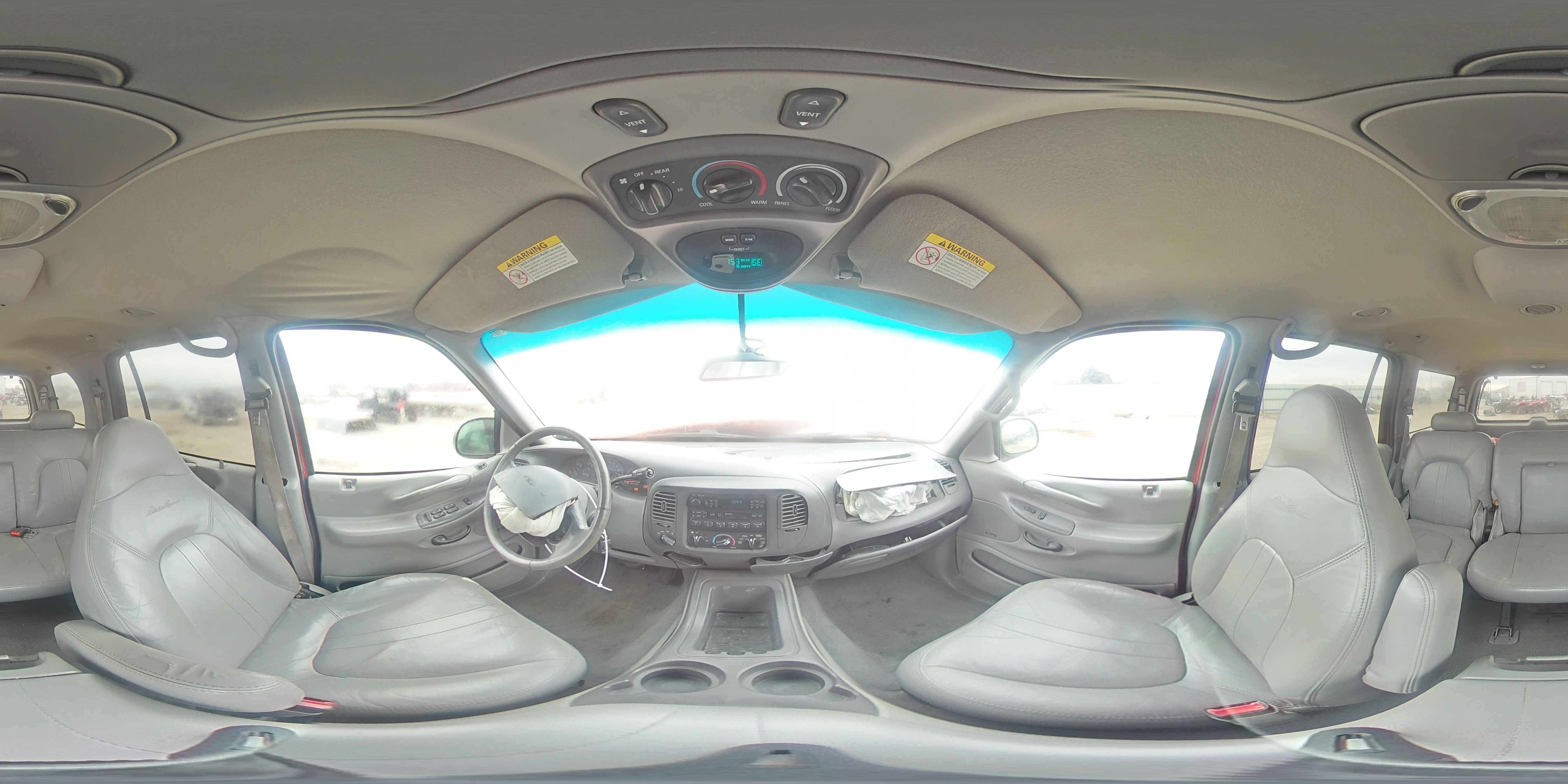 1998 Ford Expedition VIN: 1FMPU18LXWLB60154 Lot: 94729655