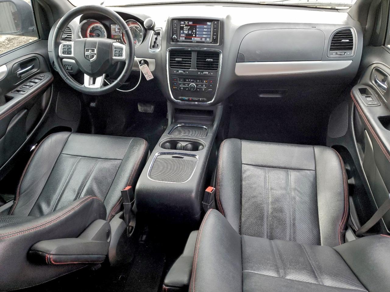 2016 Dodge Grand Caravan R/T VIN: 2C4RDGEG1GR372845 Lot: 93922145