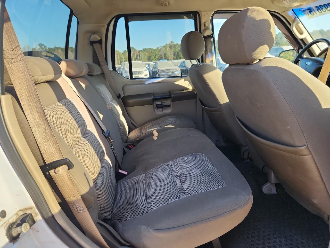 2003 Ford Explorer Sport Trac VIN: 1FMZU67E03UB28683 Lot: 91393615