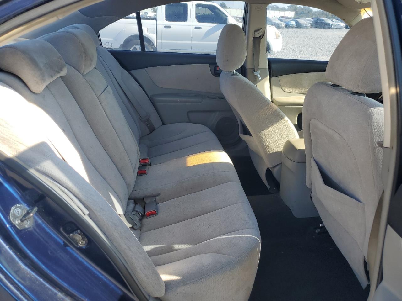 2007 Kia Optima Lx VIN: KNAGE123775127013 Lot: 93652225