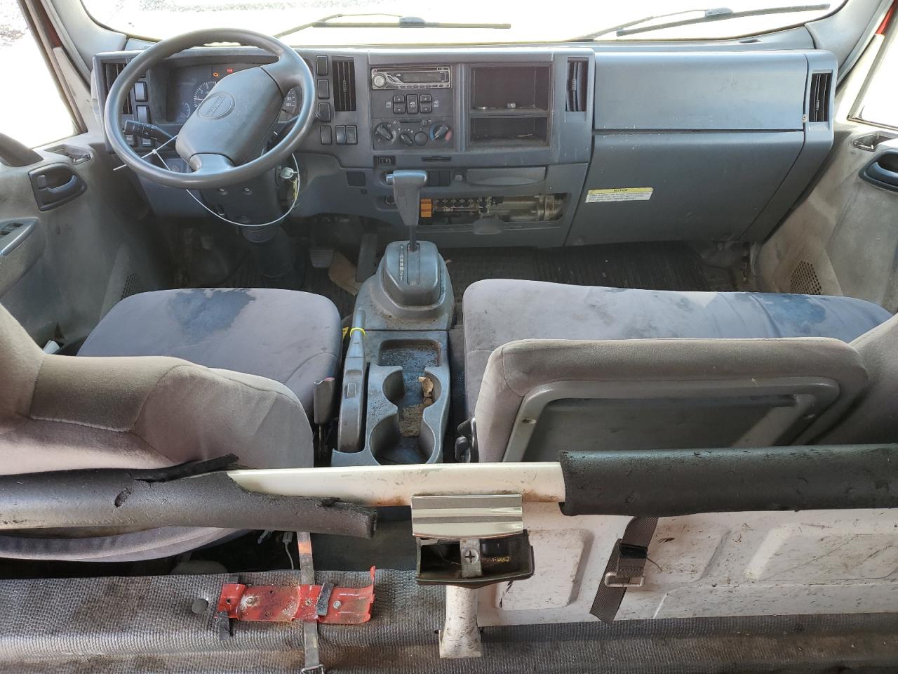 2008 Isuzu Npr Box Truck VIN: 4KLB4J1U68J801817 Lot: 90376325