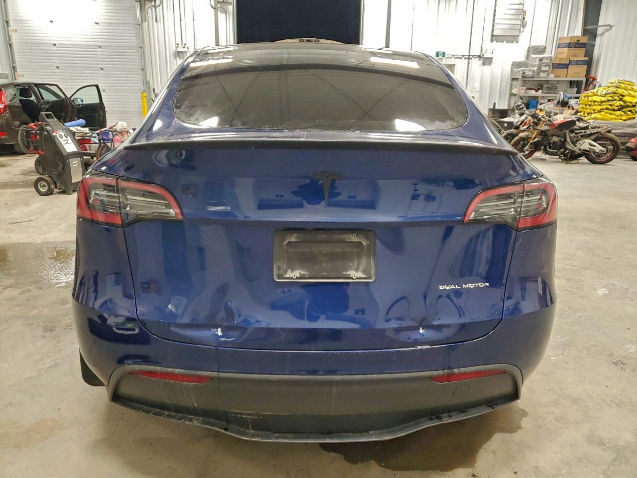 2024 Tesla Model Y VIN: 7SAYGDEE9RF088817 Lot: 94559095