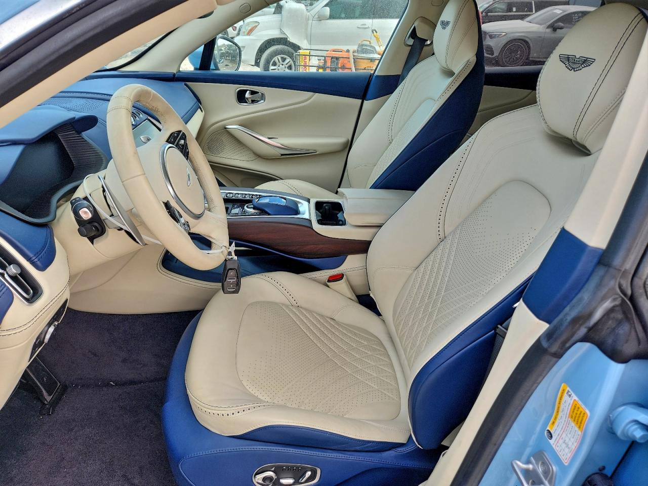 2021 Aston Martin Dbx VIN: SCFVUJAW7MTV03260 Lot: 94503645