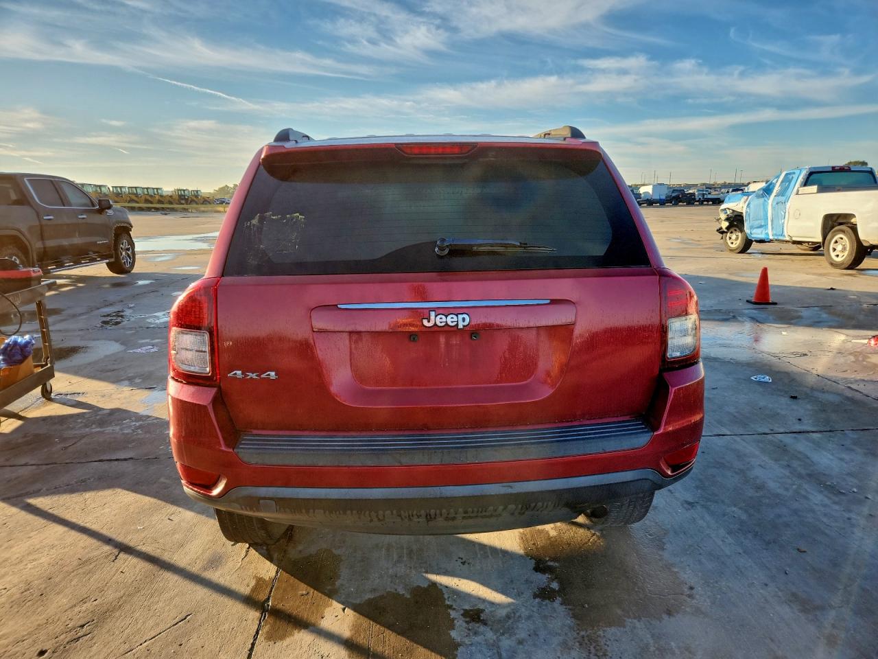 2014 Jeep Compass Sport VIN: 1C4NJDBB1ED520328 Lot: 92157005