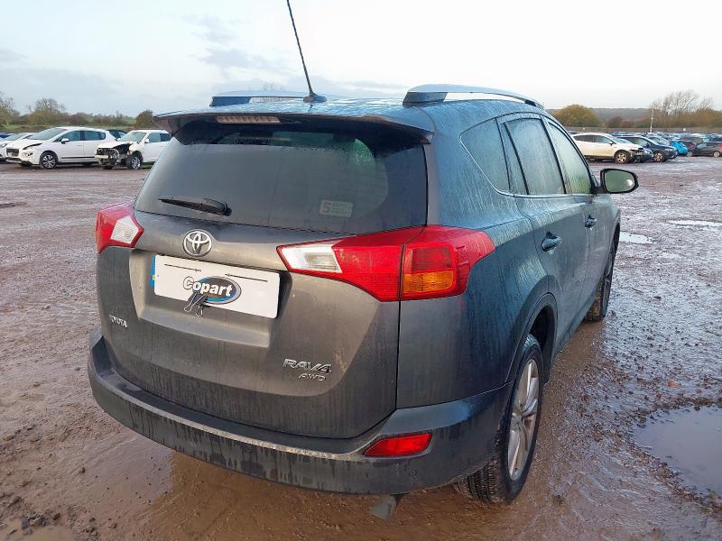 2013 TOYOTA RAV 4 2.2 D-4D INVINCIBLE 5DR