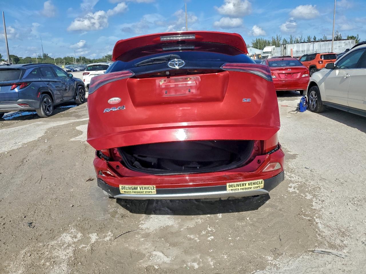 2017 Toyota Rav4 Se VIN: JTMNFREV4HJ137347 Lot: 94556835