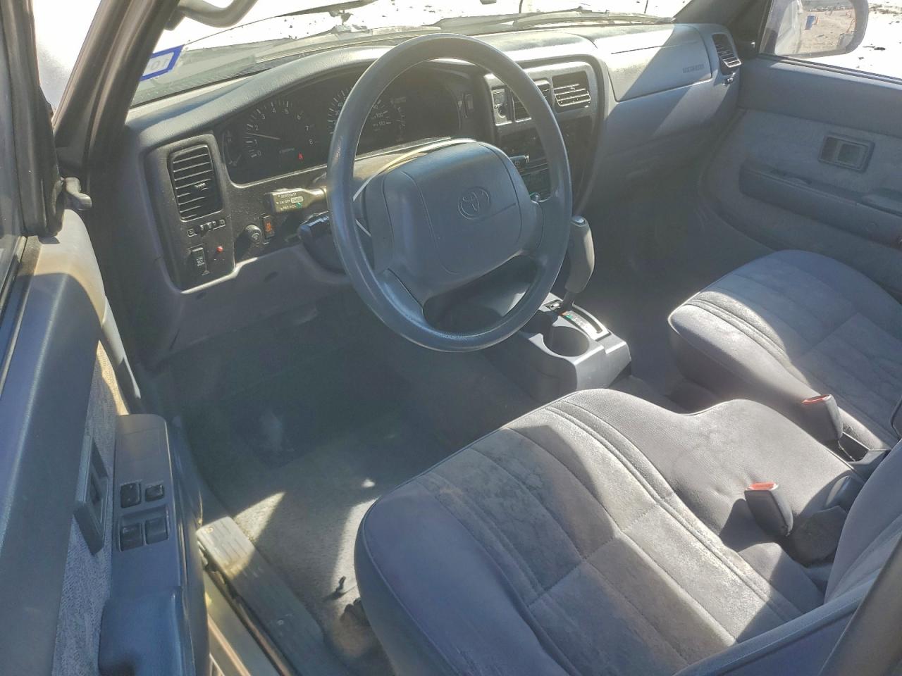 2000 Toyota Tacoma Xtracab Prerunner VIN: 4TASN92N8YZ627247 Lot: 94223355