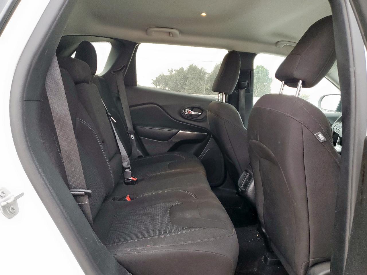 2020 Jeep Cherokee Latitude VIN: 1C4PJLCB8LD653747 Lot: 93519675