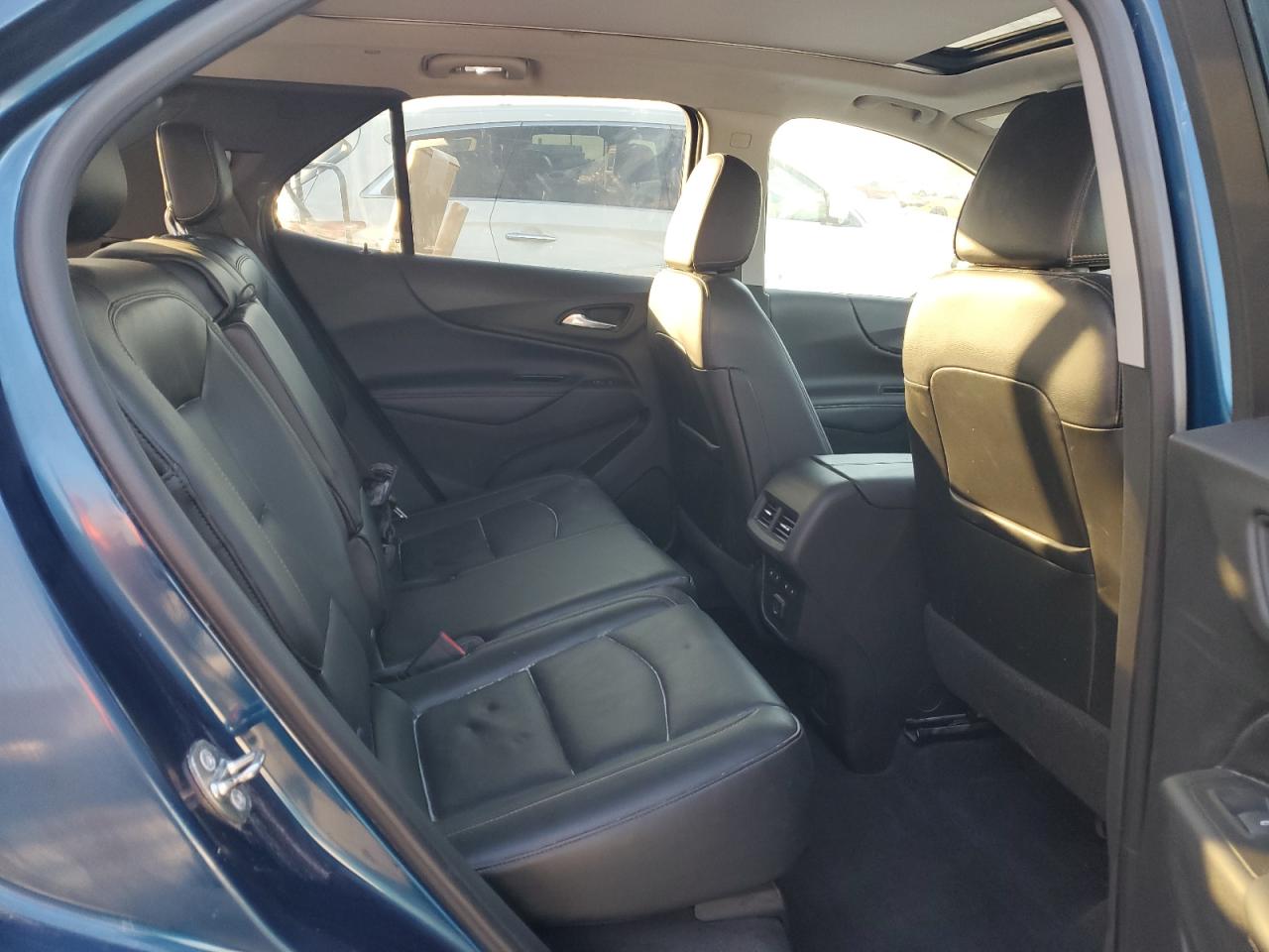 2019 Chevrolet Equinox Premier VIN: 3GNAXYEX2KL312385 Lot: 92918575