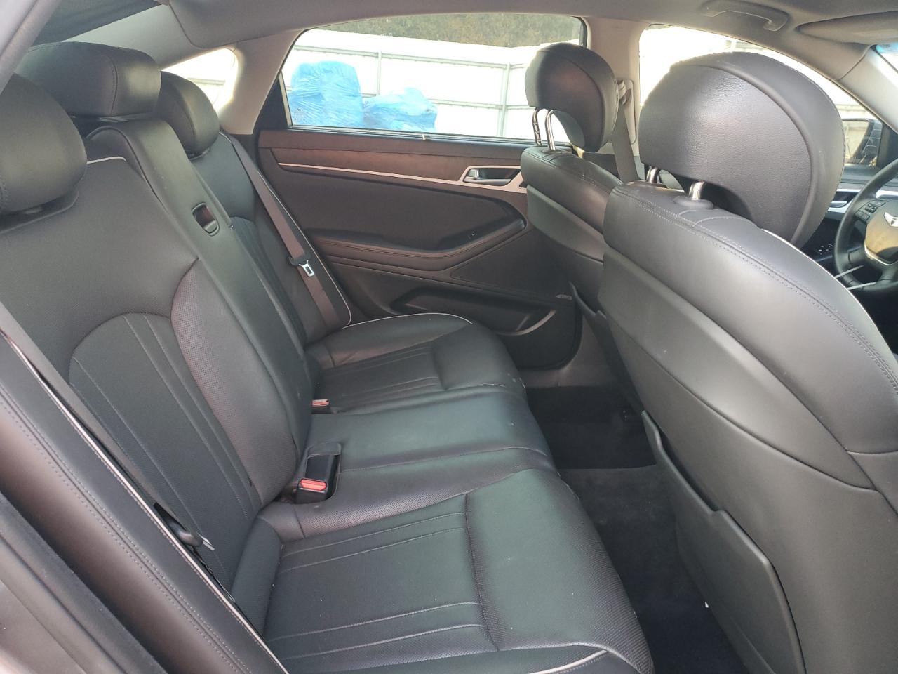 2015 Hyundai Genesis 3.8L VIN: KMHGN4JE1FU050243 Lot: 93472545