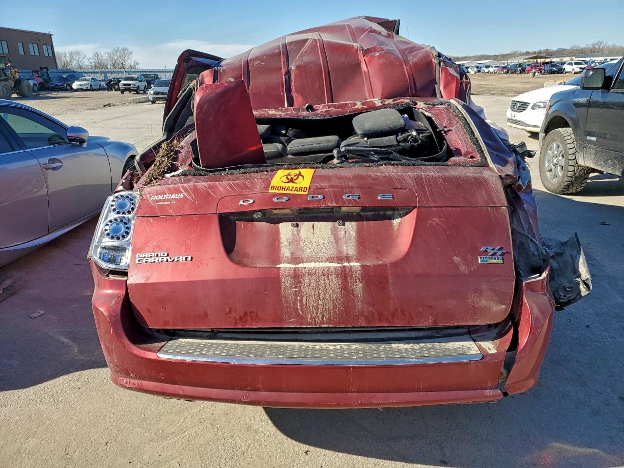 2015 Dodge Grand Caravan R/T VIN: 2C4RDGEG7FR681444 Lot: 94499685