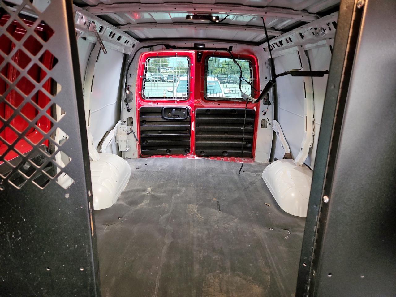 2024 Chevrolet Express G2500 VIN: 1GCWGAF79R1106650 Lot: 90519515