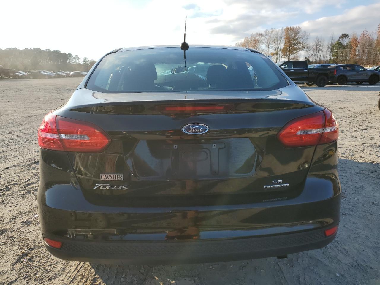 2016 Ford Focus Se VIN: 1FADP3F28GL265450 Lot: 93534665