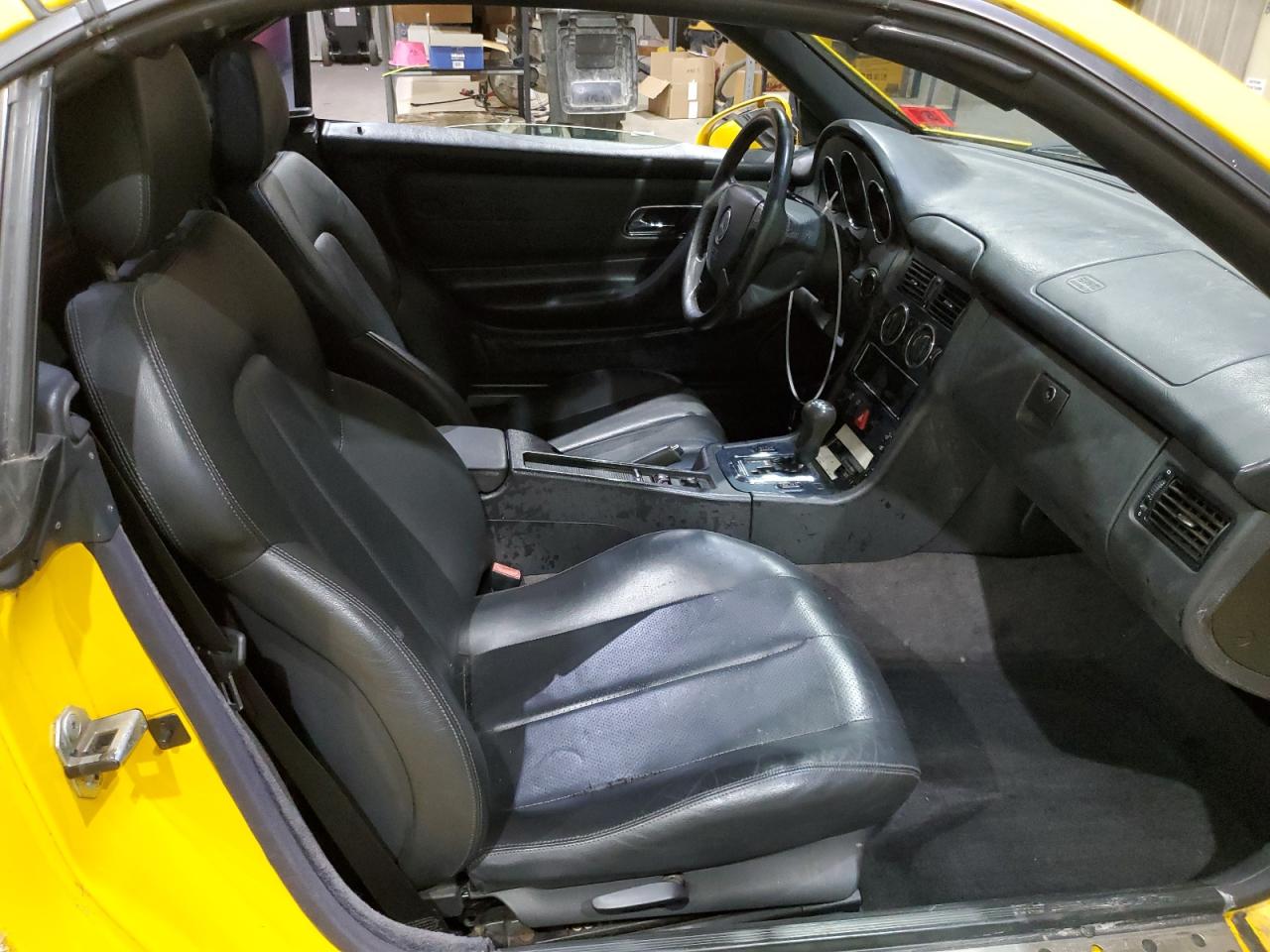 1998 Mercedes-Benz Slk 230 Kompressor VIN: WDBKK47F5WF024125 Lot: 92211255