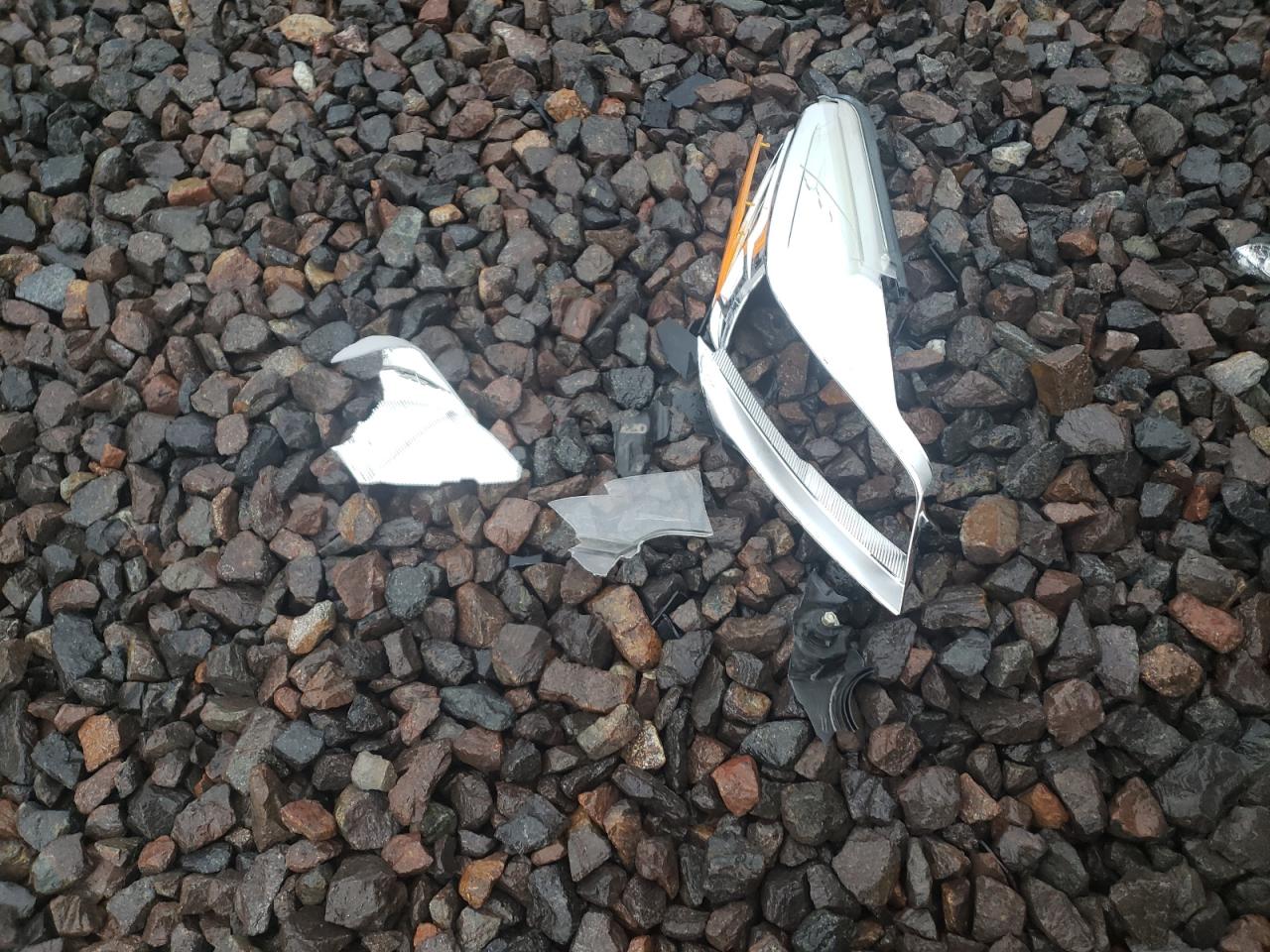 2015 Ford Escape Se VIN: 1FMCU9GX9FUB70573 Lot: 90750415