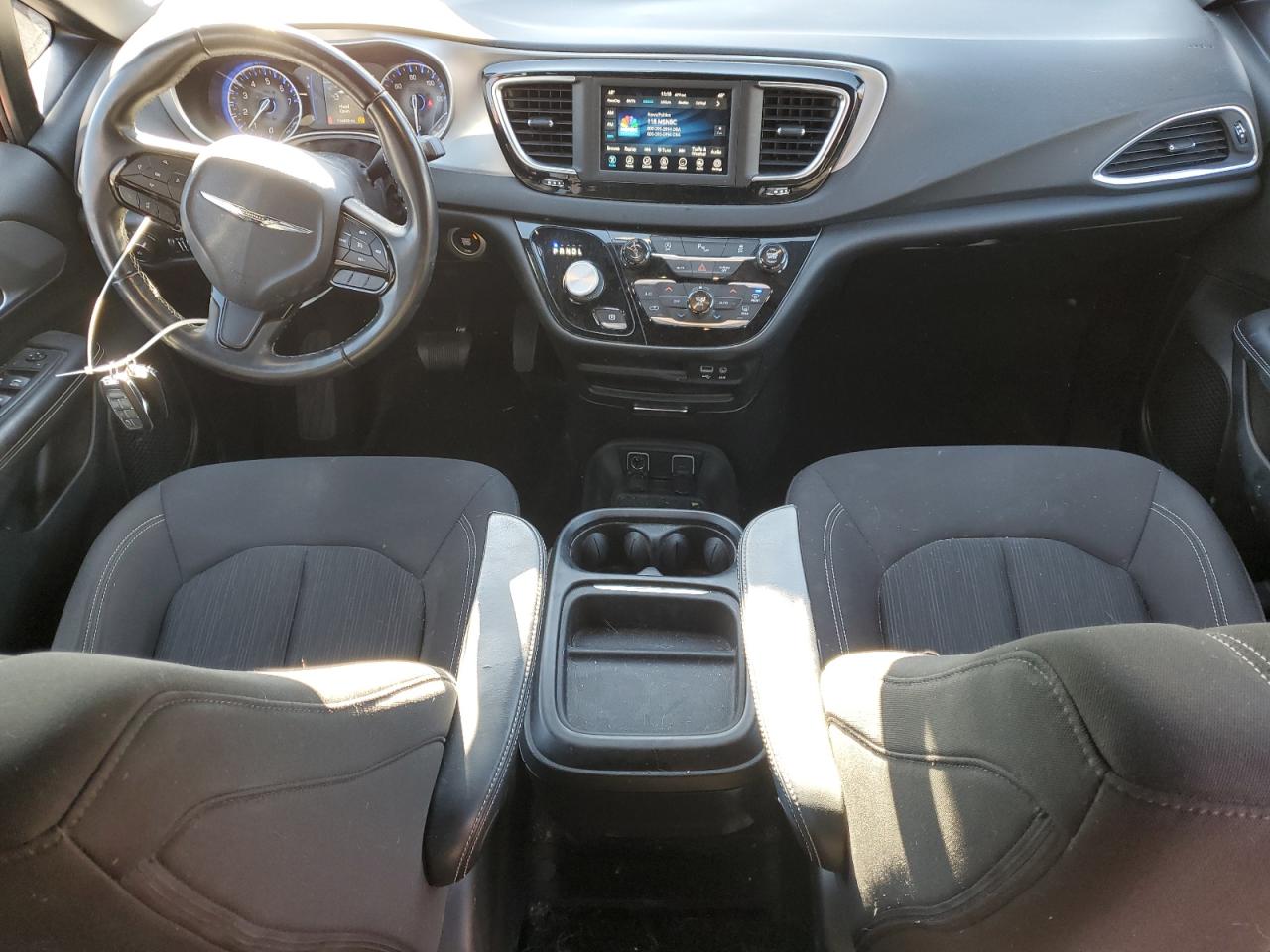 2018 Chrysler Pacifica Touring Plus VIN: 2C4RC1FG1JR305975 Lot: 91739055