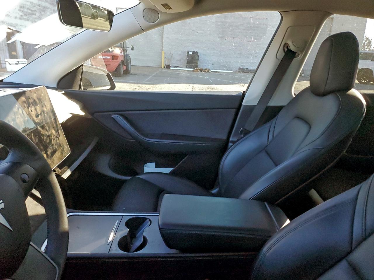 2021 Tesla Model Y VIN: 5YJYGAEE2MF199777 Lot: 93335115