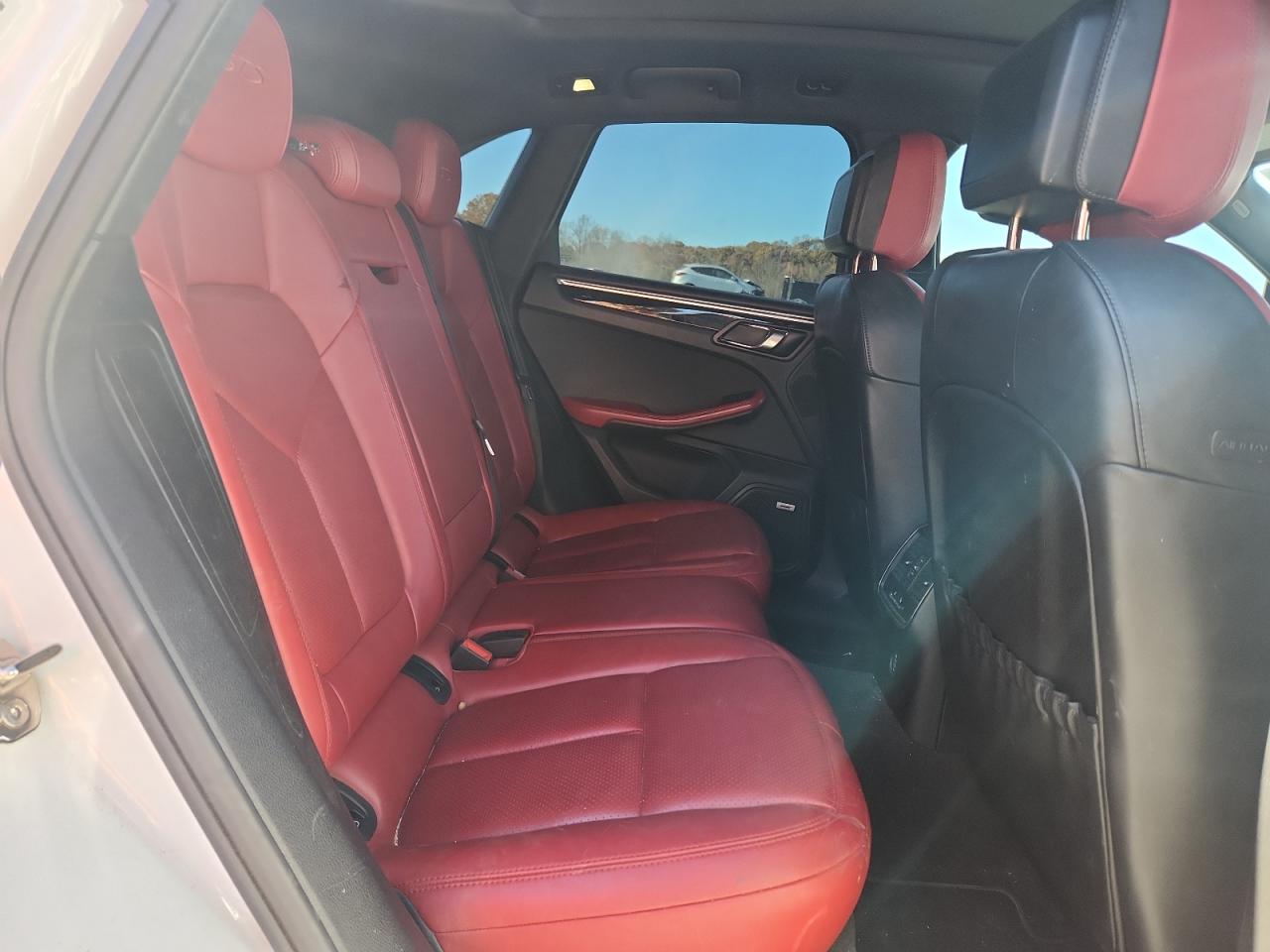 2018 Porsche Macan Gts VIN: WP1AG2A53JLB62998 Lot: 92893975