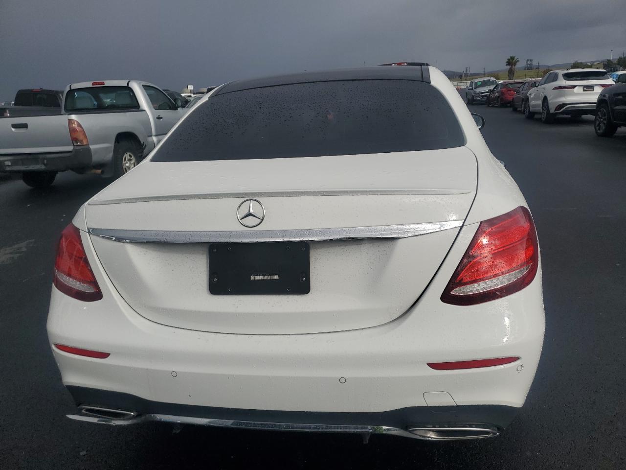 2019 Mercedes-Benz E 300 VIN: WDDZF4JB1KA665103 Lot: 93045825