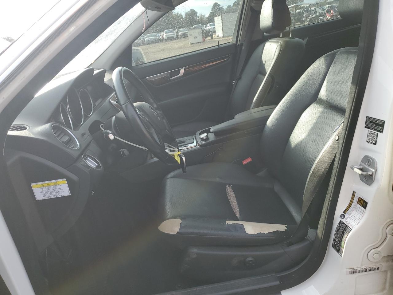 2014 Mercedes-Benz C 250 VIN: WDDGF4HB6EA958206 Lot: 92026145