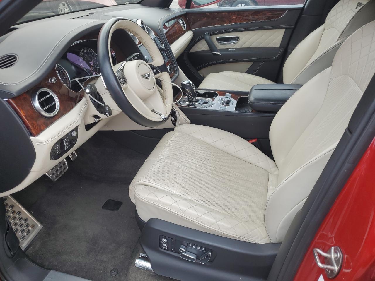 2017 Bentley Bentayga VIN: SJAAC2ZV1HC014037 Lot: 91388065