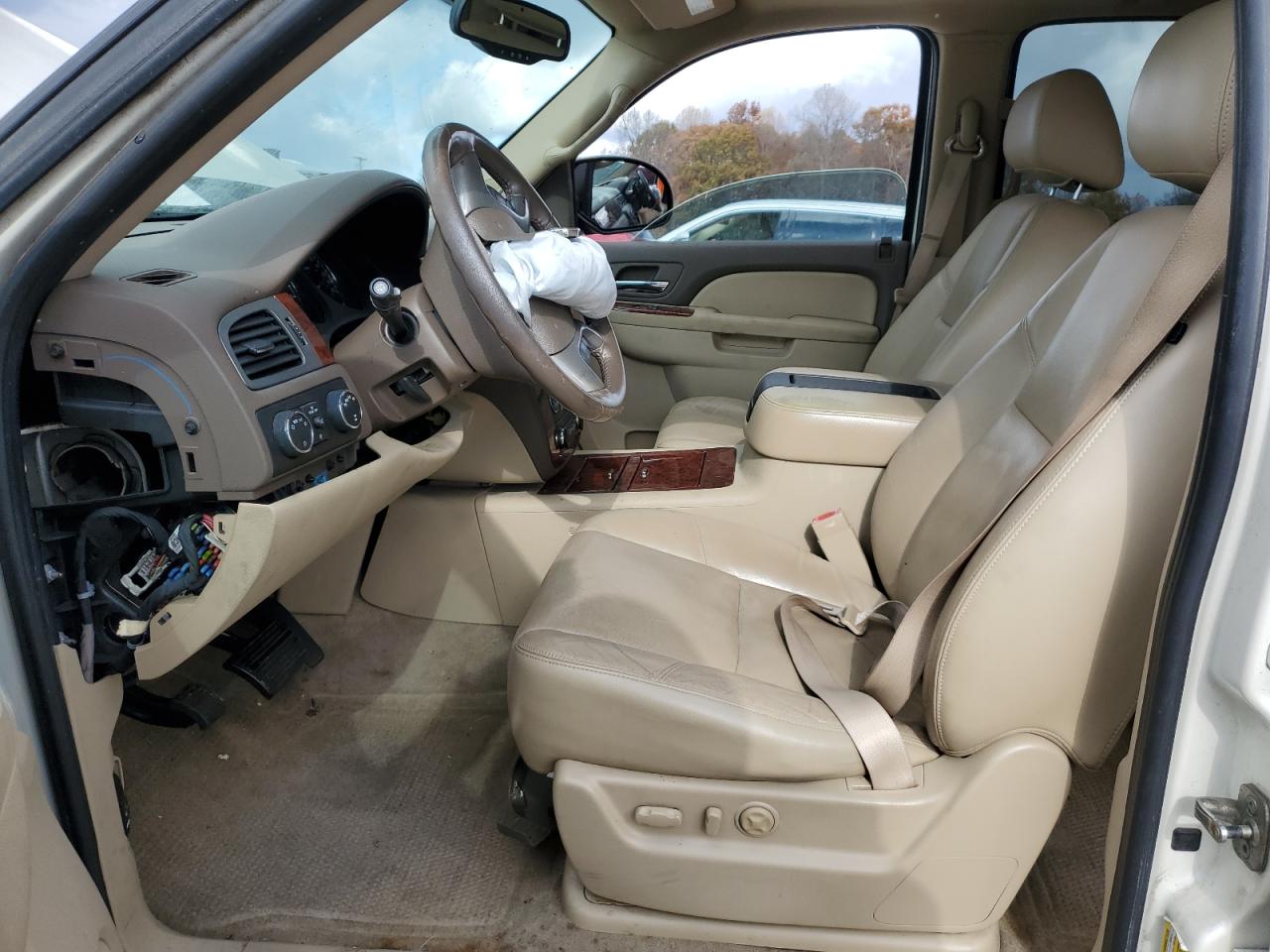 2011 Chevrolet Tahoe K1500 Ltz VIN: 1GNSKCE03BR269872 Lot: 92201365