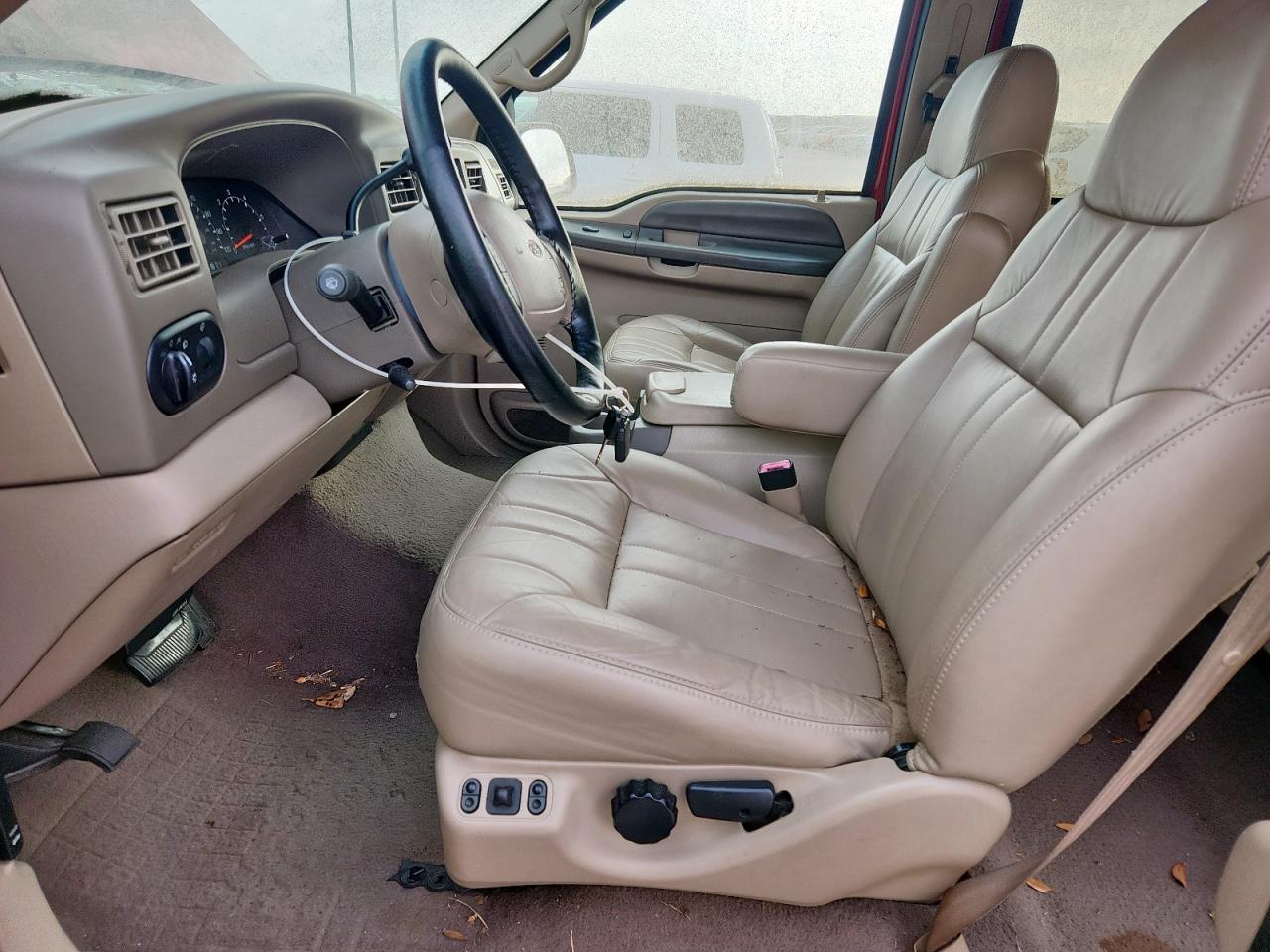 2000 Ford Excursion Xlt VIN: 1FMNU40L5YEA63875 Lot: 93439395