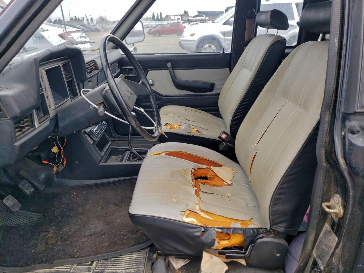 1986 Datsun 720 King Cab VIN: JN6MD06S1CW132729 Lot: 94413055