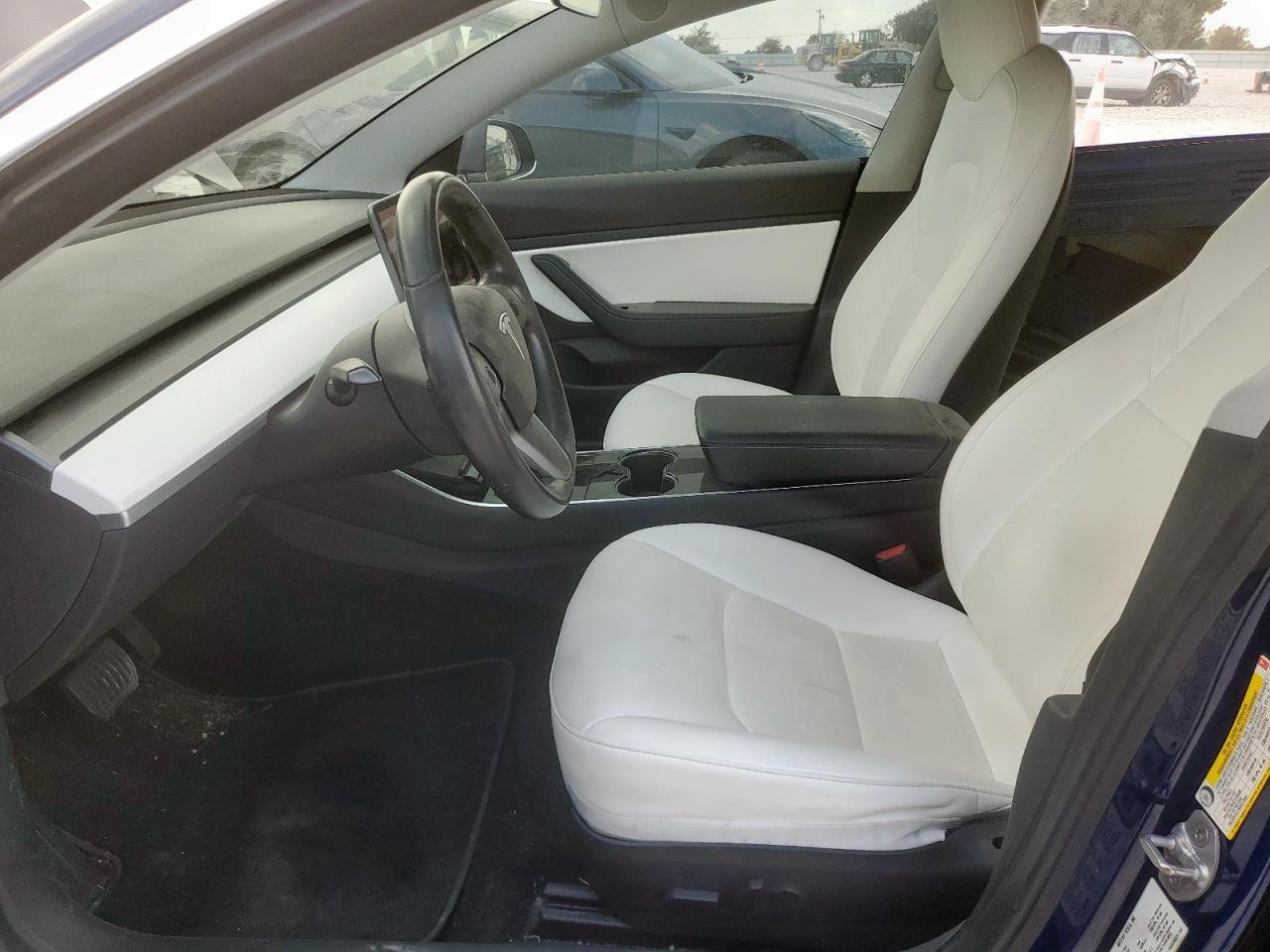 2019 Tesla Model 3 VIN: 5YJ3E1EB2KF194985 Lot: 93264675